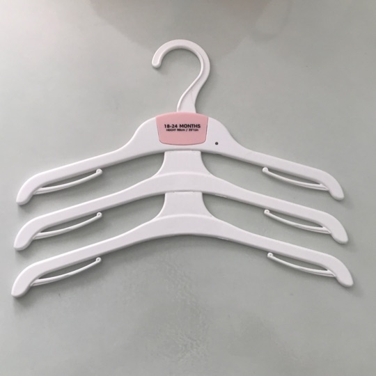 18-24M plastic hangers