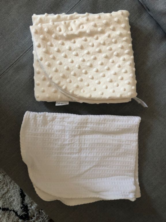 2 x unused Moses basket sheets