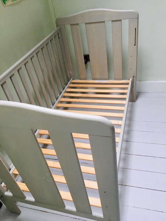 Cot bed