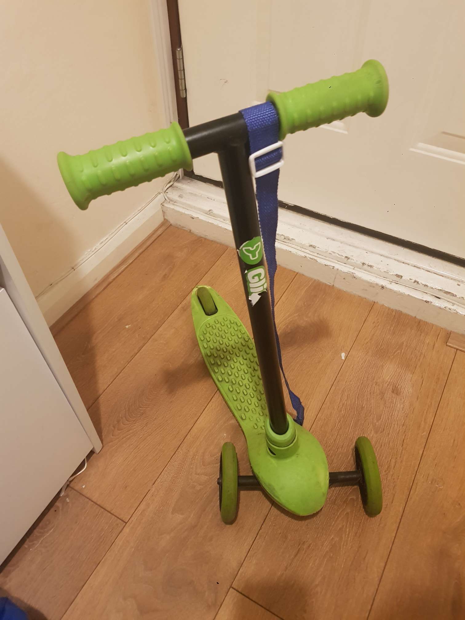 Glider scooter