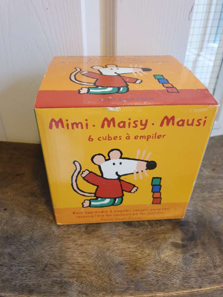 Maisy mouse stackable boxes set