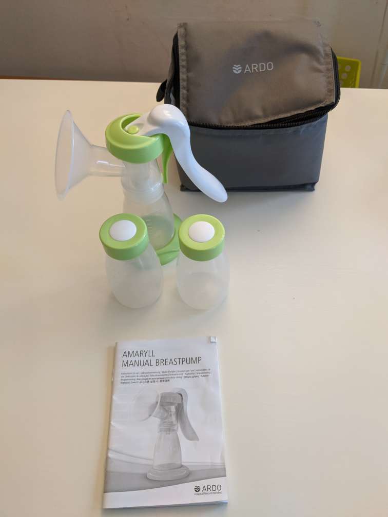 Manual ardo breast pump