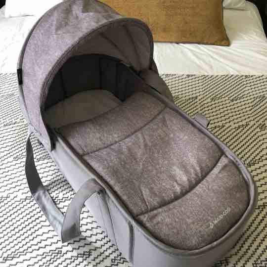 Maxi Cosi Laika Carry Cot with mattress