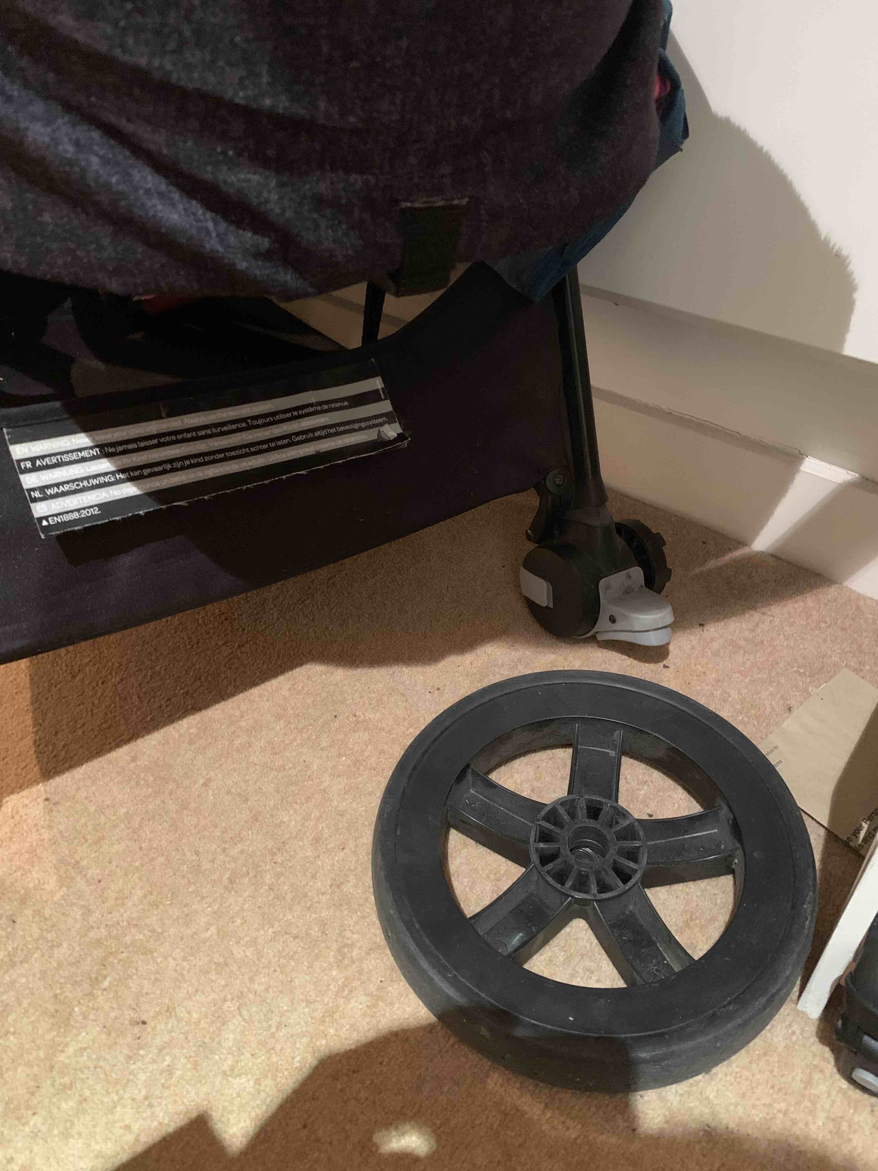 Maxi cosi Zelia pram wheels