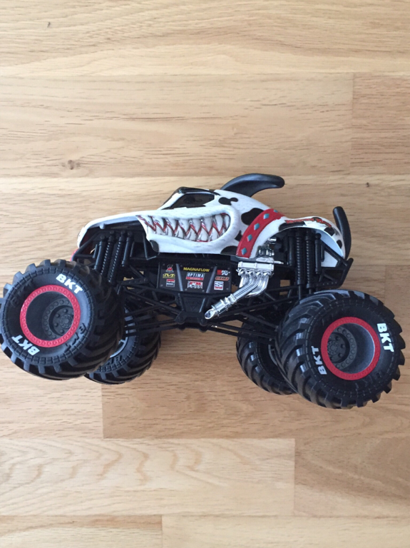 Monster truck