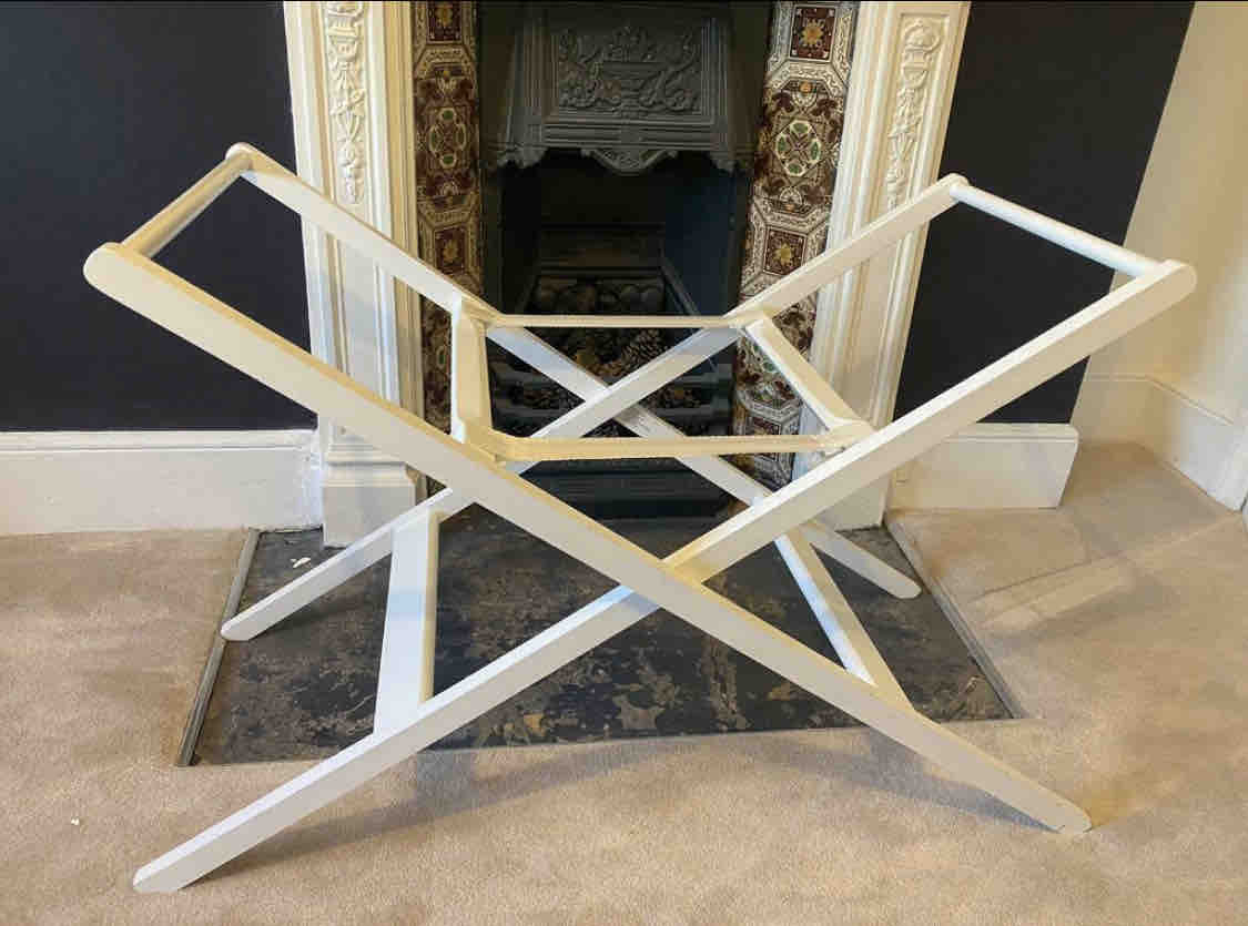 Moses basket stand