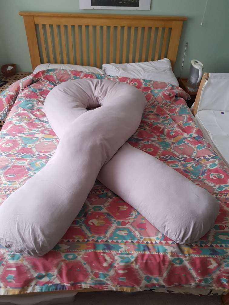 pregnancy pillow