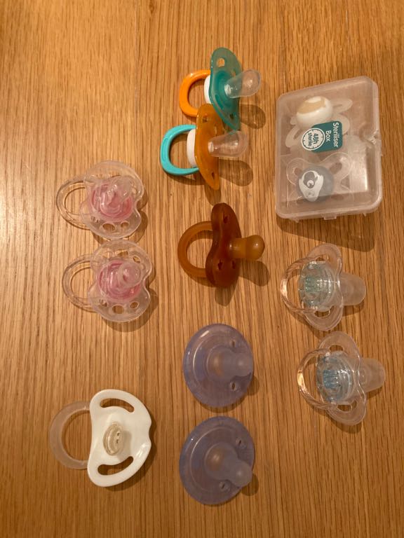 Selection of pacifiers