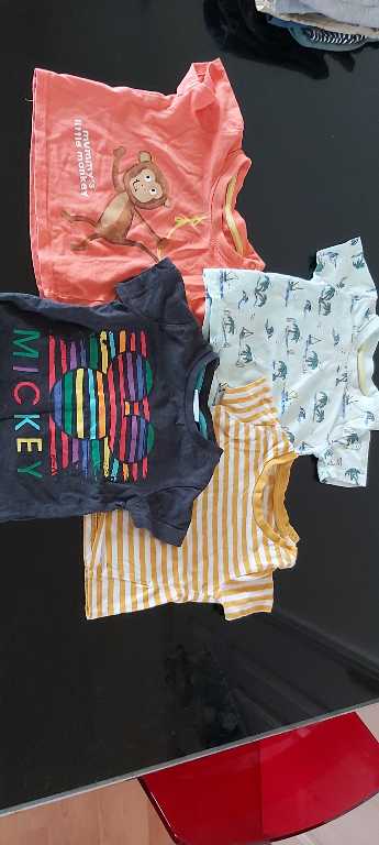 T- Shirts 3-6 months